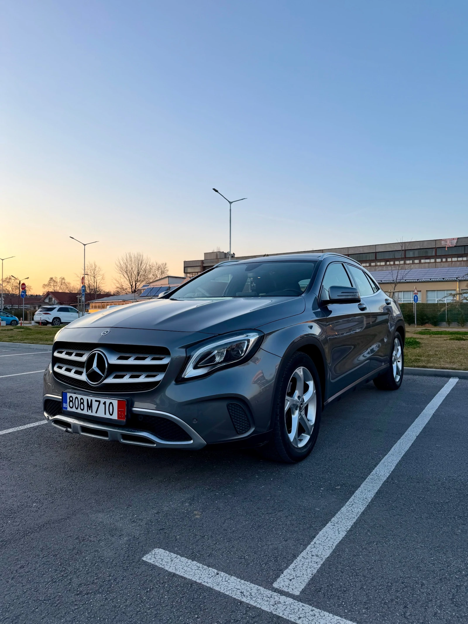 Mercedes-Benz GLA 200