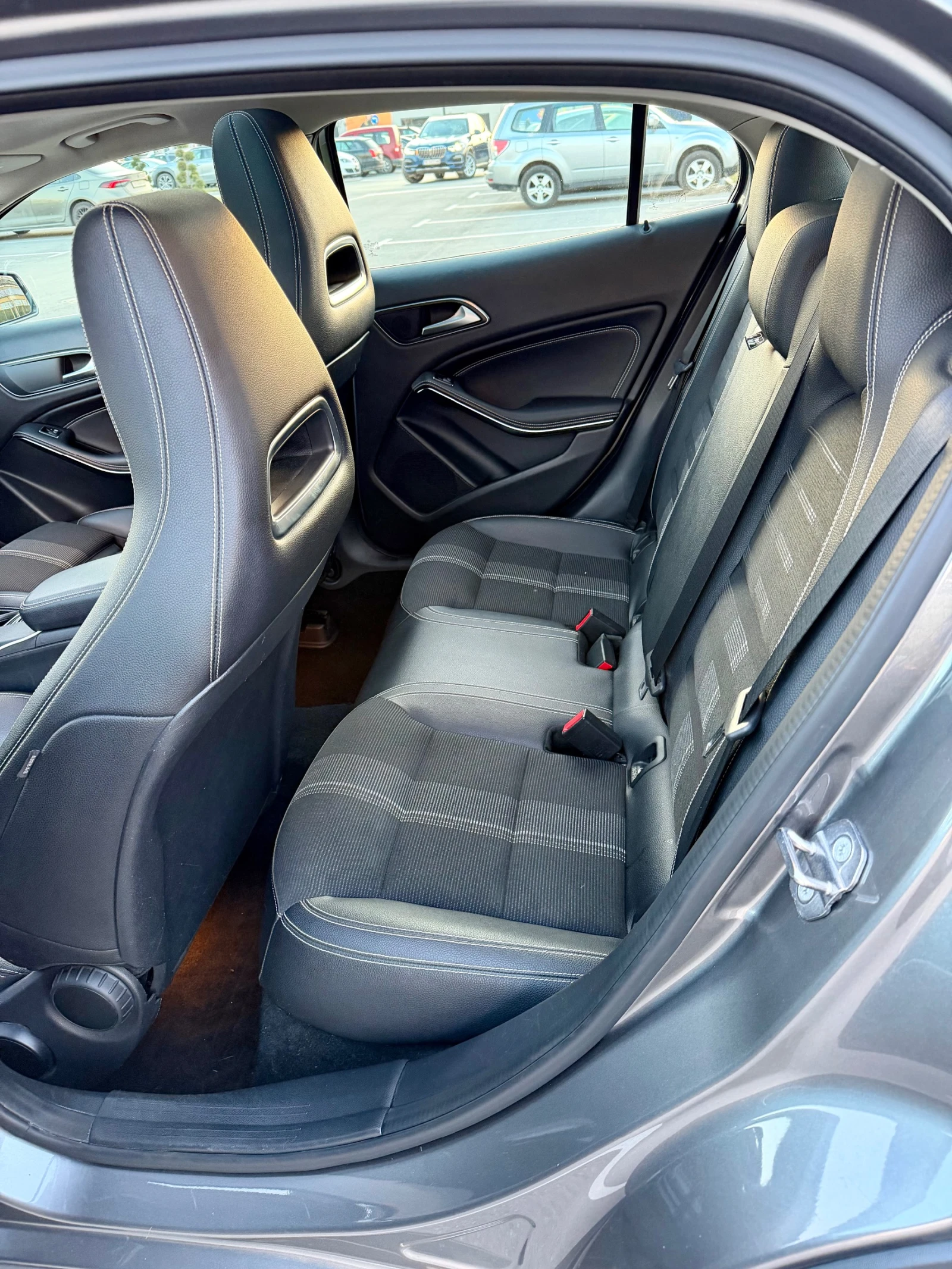 Mercedes-Benz GLA 200, снимка 7 - Автомобили и джипове - 53759422