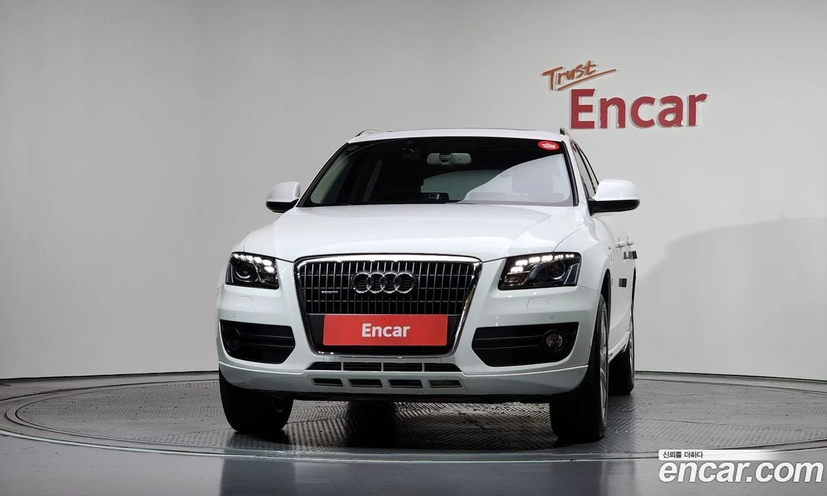 Audi Q5 2.0 TDI Quattro Dynamic 8R, снимка 3 - Автомобили и джипове - 55965290