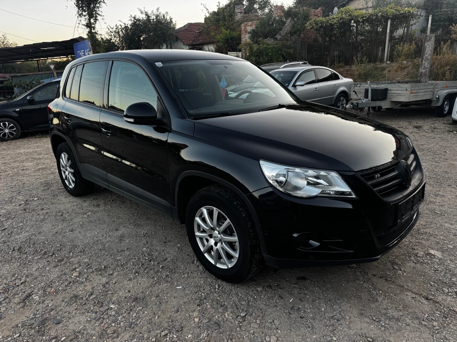 VW Tiguan 2.0TDI-140* KLIMA* NOV VNOS* , снимка 6 - Автомобили и джипове - 56300075