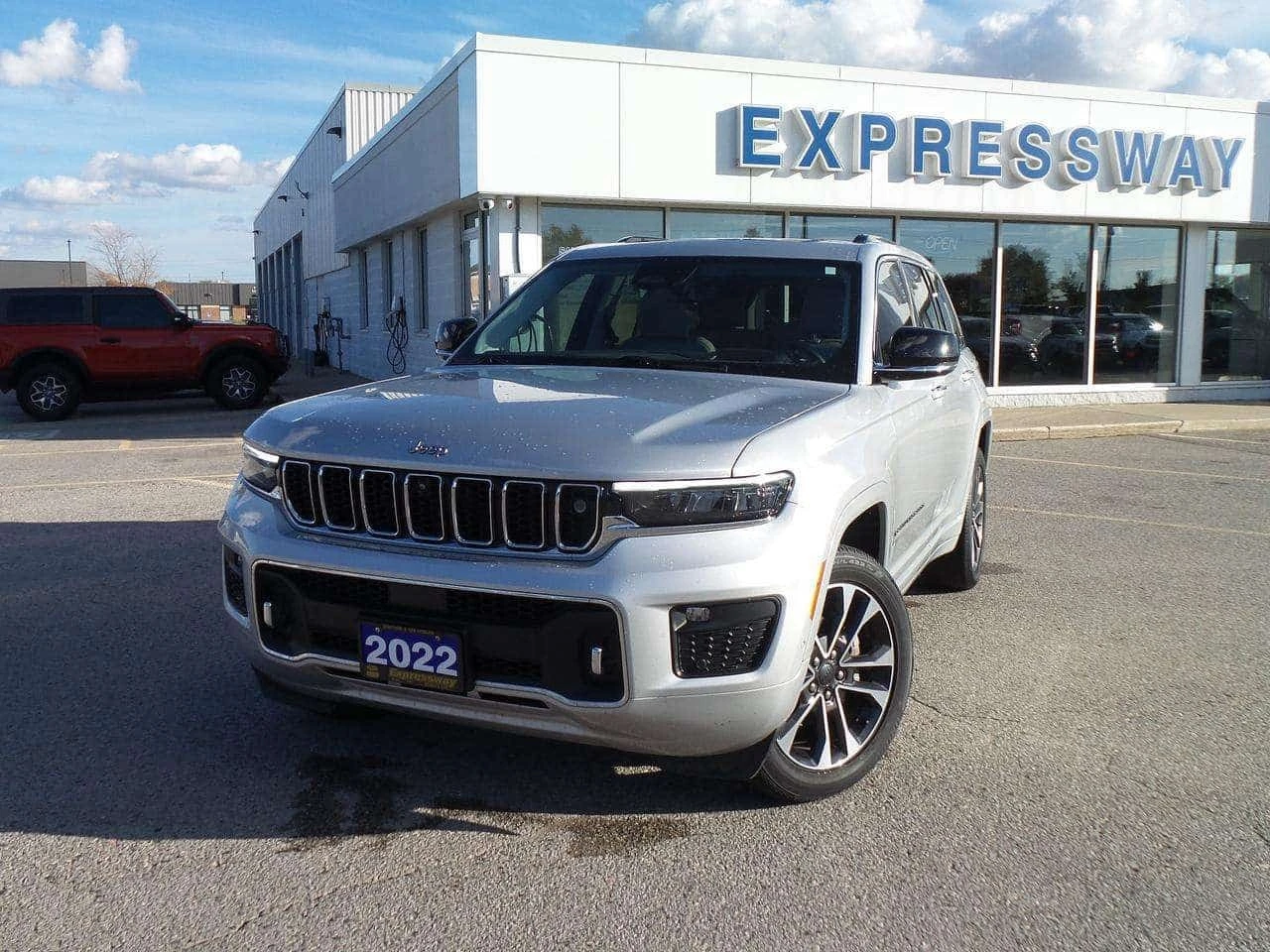 Jeep Grand cherokee * OVERLAND, LEATHER, HEADS UP DISPLAY, LOADED! * C