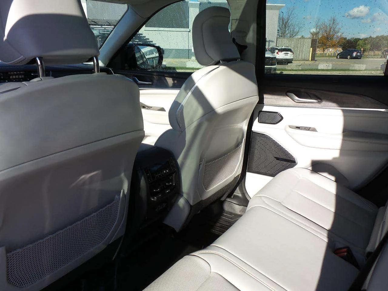 Jeep Grand cherokee * OVERLAND, LEATHER, HEADS UP DISPLAY, LOADED! * C | Mobile.bg � ����������� 12