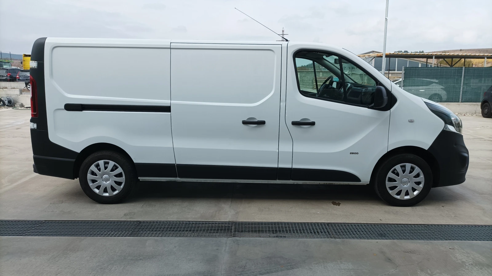 Opel Vivaro 1.6 td Biturbo 157.000 km - изображение 4