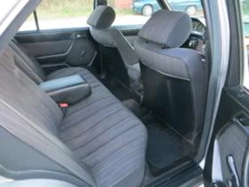 Mercedes-Benz 124 E230 реални км., снимка 12