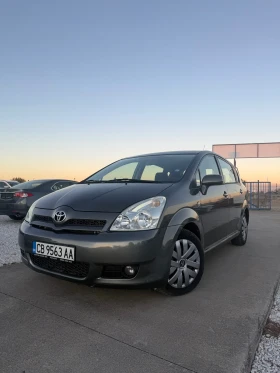 Toyota Corolla verso 2.2 D4D, снимка 1