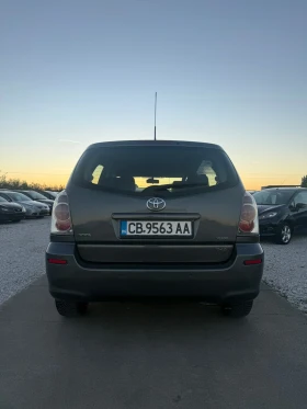 Toyota Corolla verso 2.2 D4D, снимка 5