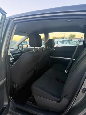 Toyota Corolla verso 2.2 D4D, снимка 8