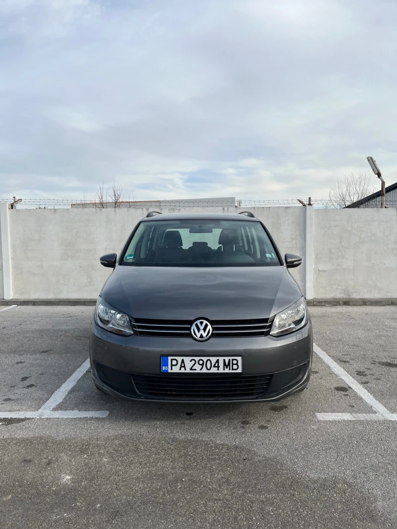 VW Touran, снимка 1 - Автомобили и джипове - 48310198