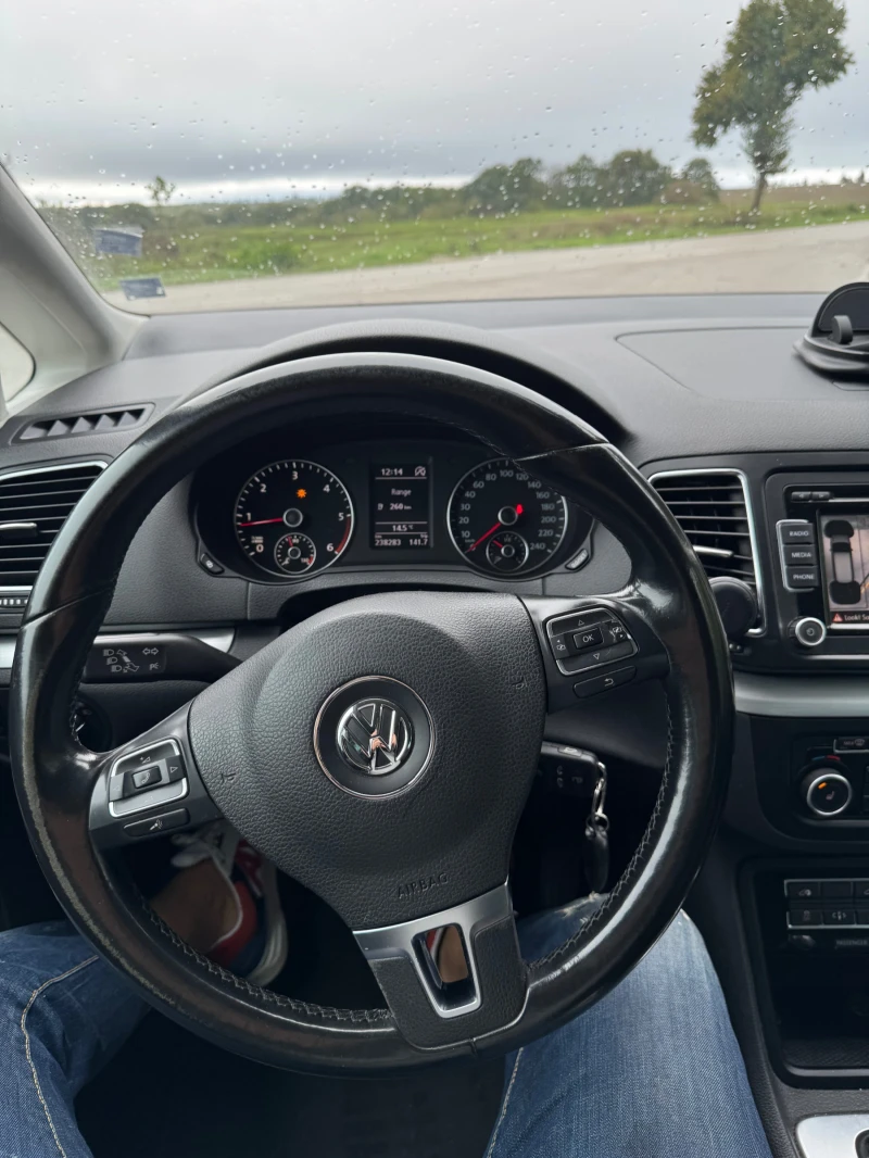 VW Sharan 2.0 TDI DSG 170, снимка 11 - Автомобили и джипове - 47555125