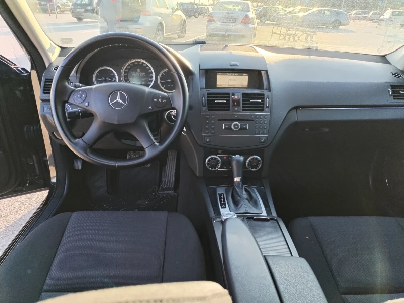 Mercedes-Benz C 220, снимка 9 - Автомобили и джипове - 49600031