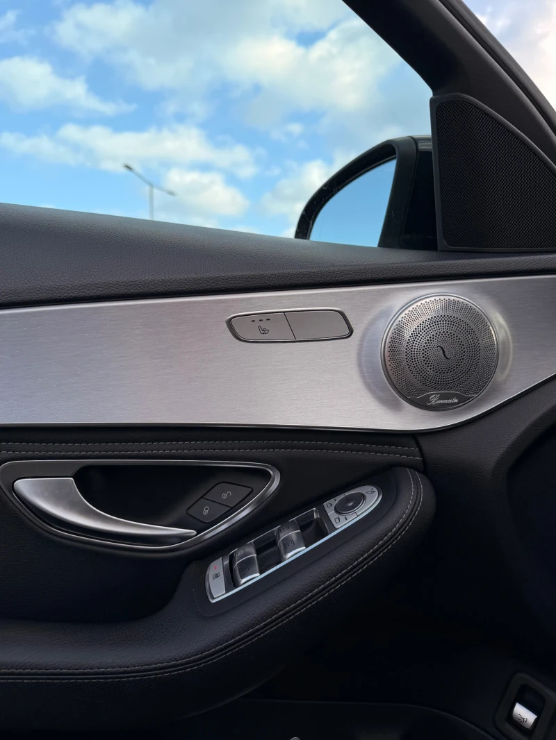 Mercedes-Benz C 220 2.2CDI/ Intelligent Light System/ ПОДГРЕВ/ ЛИЗИНГ, снимка 11 - Автомобили и джипове - 53039635
