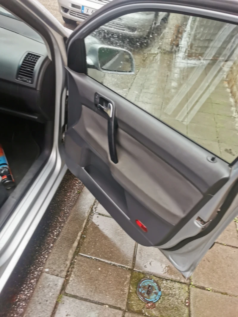 VW Polo Хачбек 1, 4 бензин 4, 5 врати, снимка 16 - Автомобили и джипове - 53053479