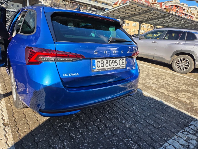 Skoda Octavia Combi FL 1.5 TSI mHev DSG Edition, снимка 5 - Автомобили и джипове - 53111587