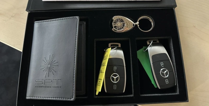 Mercedes-Benz A 180 AMG Line, снимка 15 - Автомобили и джипове - 53201920