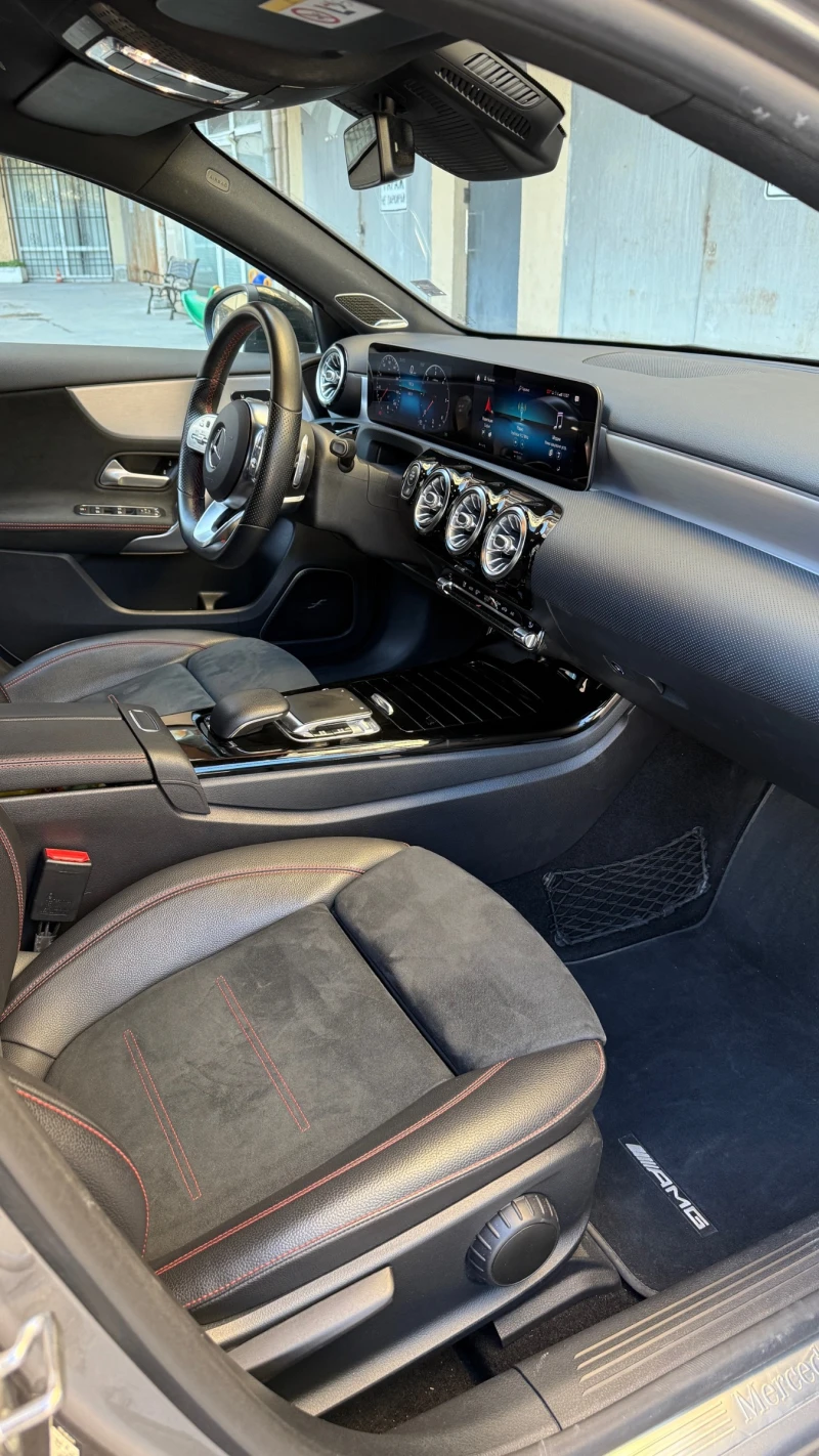 Mercedes-Benz A 180 AMG Line, снимка 6 - Автомобили и джипове - 53201920