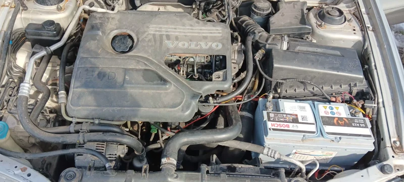 Volvo V40, снимка 3 - Автомобили и джипове - 53541628