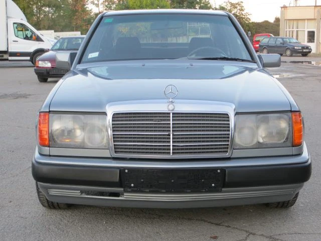 Mercedes-Benz 124 E230 реални км., снимка 3 - Автомобили и джипове - 30456198