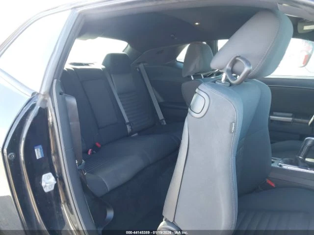 Dodge Challenger R/T* Keyless* Климатроник* Клип на мотора, снимка 11 - Автомобили и джипове - 53245577