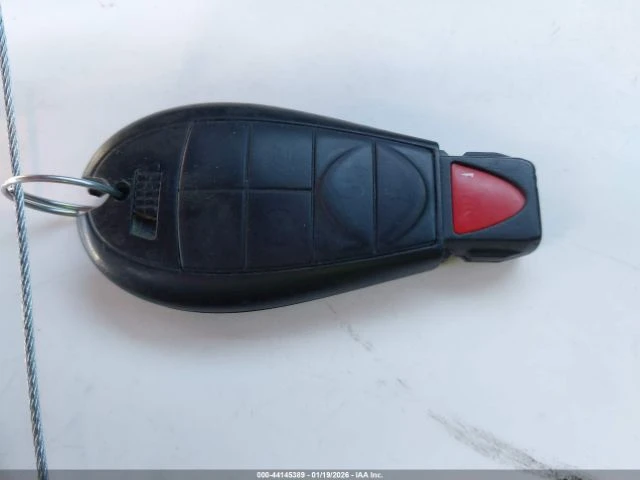 Dodge Challenger R/T* Keyless* Климатроник* Клип на мотора, снимка 13 - Автомобили и джипове - 53245577