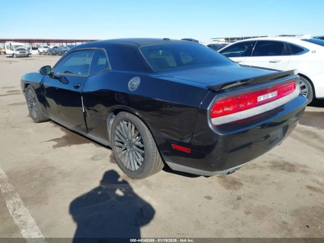 Dodge Challenger R/T* Keyless* Климатроник* Клип на мотора, снимка 4 - Автомобили и джипове - 53245577