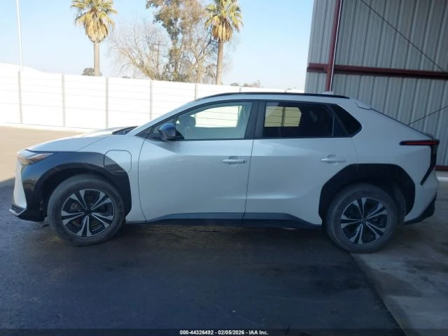 Toyota bZ4X * XLE* AWD* LED* ШИБИДАХ* , снимка 12 - Автомобили и джипове - 53664378