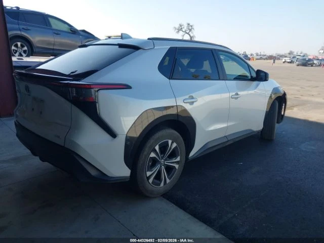 Toyota bZ4X * XLE* AWD* LED* ШИБИДАХ* , снимка 4 - Автомобили и джипове - 53664378