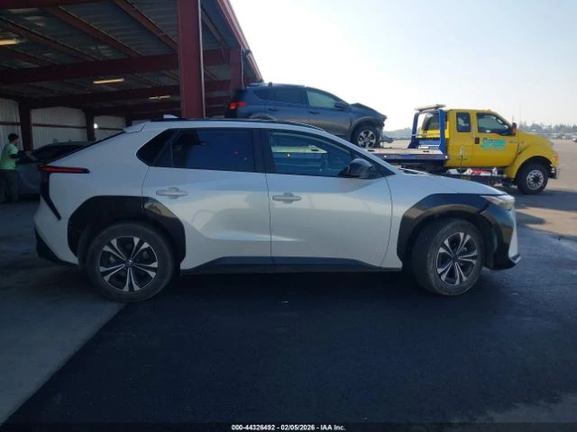 Toyota bZ4X * XLE* AWD* LED* ШИБИДАХ* , снимка 11 - Автомобили и джипове - 53664378