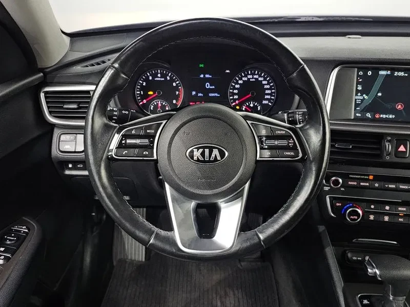 Kia K5 2.0 Prestige - САМО 30% АВАНС, снимка 13 - Автомобили и джипове - 55796059