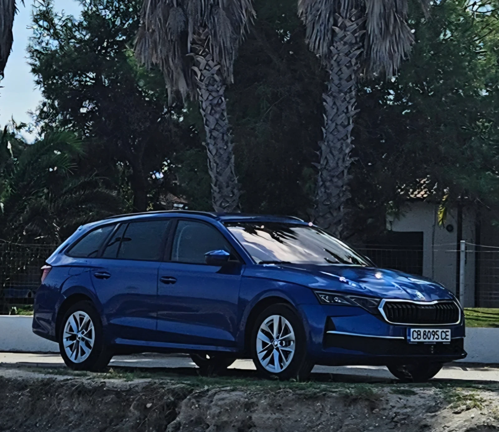 Skoda Octavia Combi FL 1.5 TSI mHev DSG Edition, снимка 1