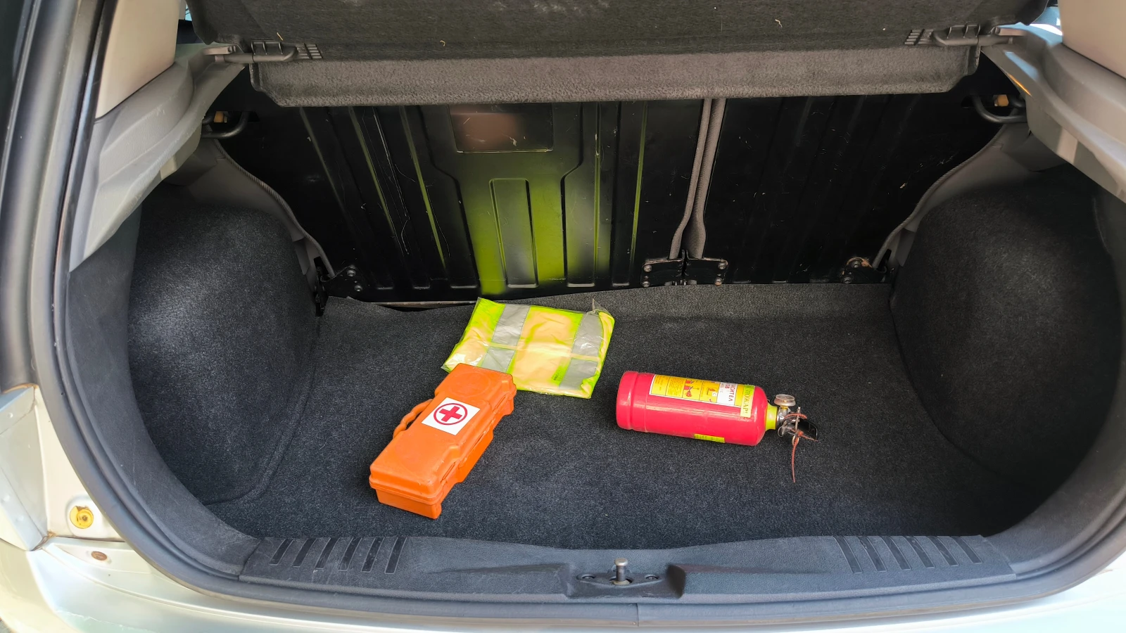 Ford Fiesta 1.4L Duratec 16V EFI - изображение 9
