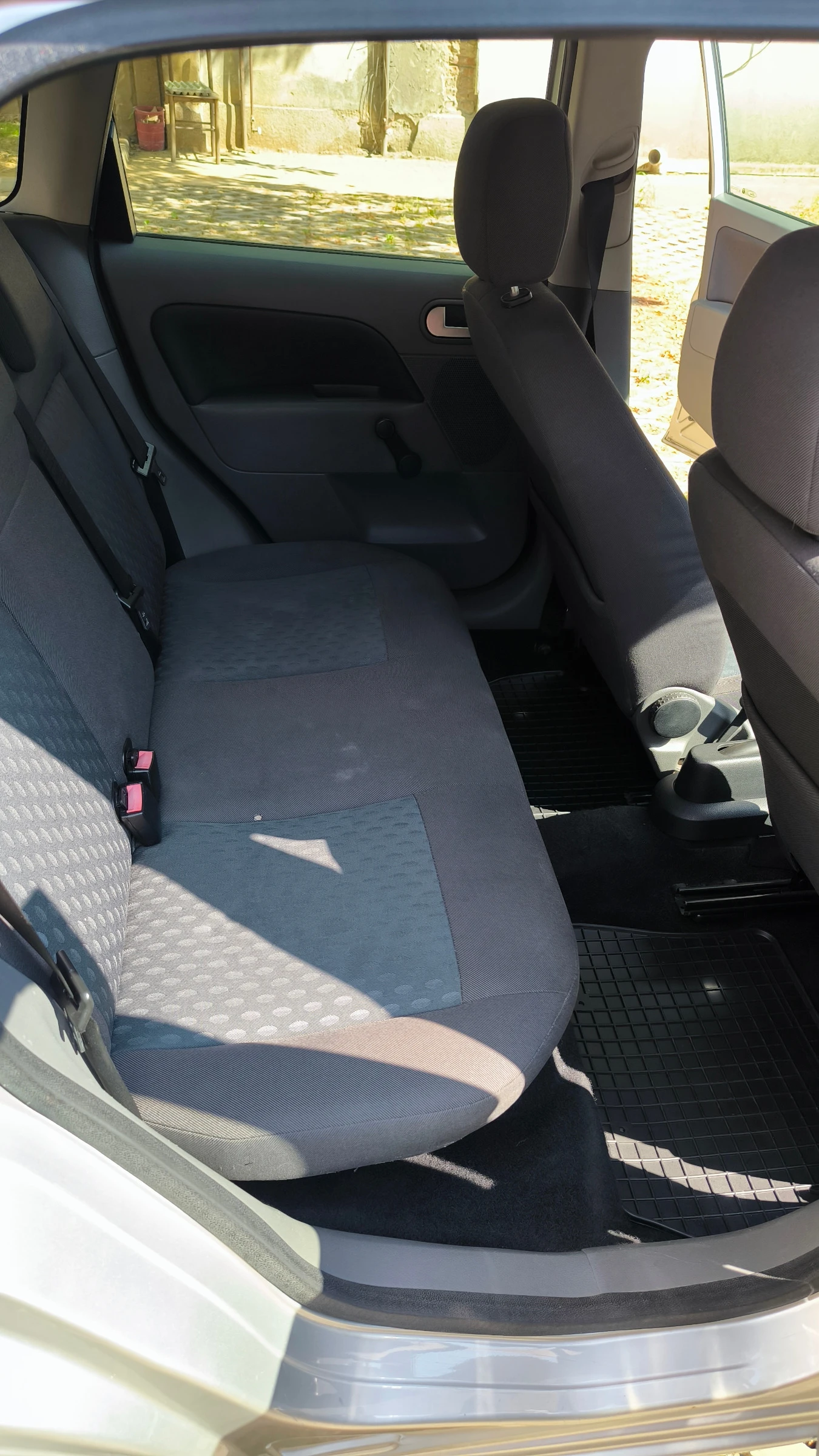 Ford Fiesta 1.4L Duratec 16V EFI - изображение 10