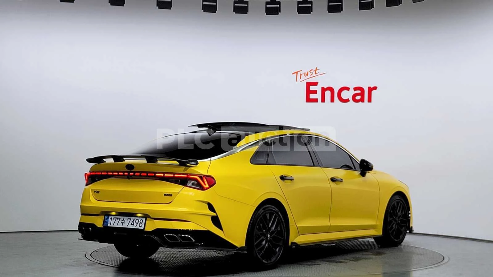 Kia K5 Първоначална вноска за такси - изображение 2