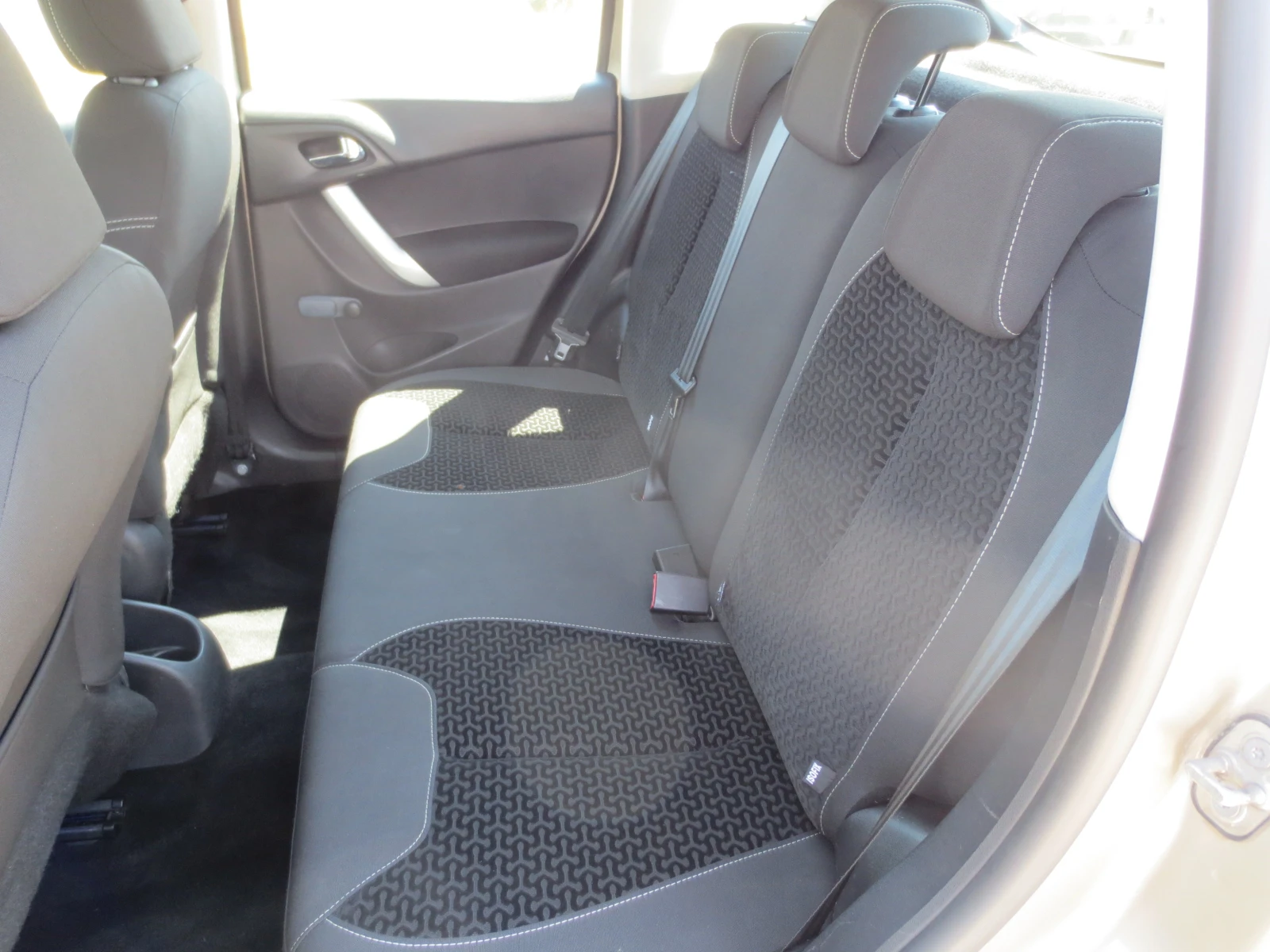 Citroen C3 1.4 i * ГАЗ*  | Mobile.bg — изображение 13