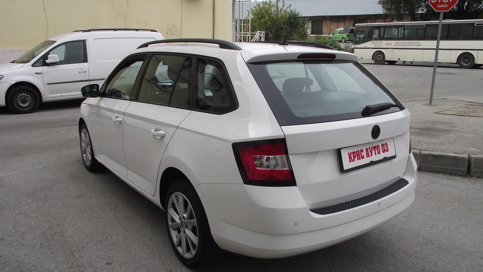 Skoda Fabia 1.0.Mpi.75.k.c.Navi.Разход 4.100 км - изображение 5