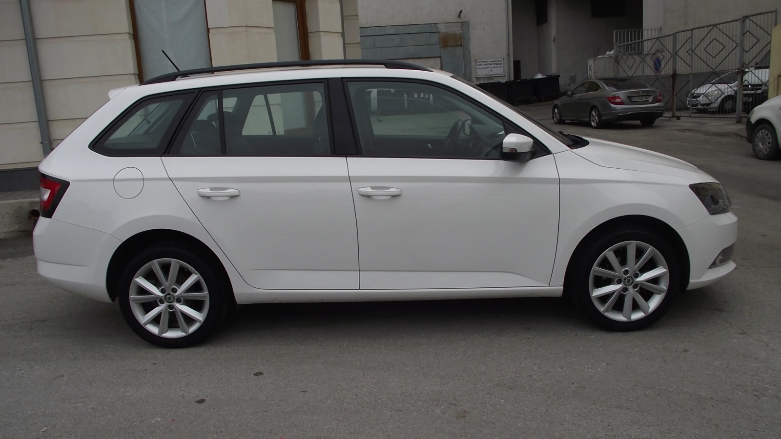 Skoda Fabia 1.0.Mpi.75.k.c.Navi.Разход 4.100 км - изображение 2