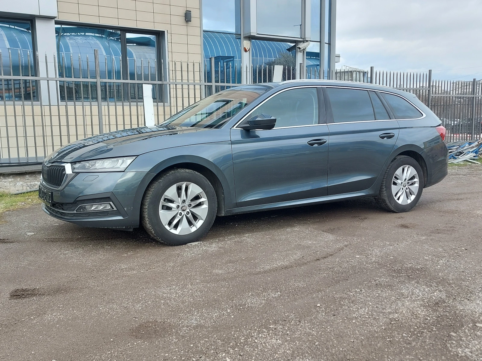 Skoda Octavia 1.5TGi AUTOMAT NAVI ���� �������� ��� ������ 2���� | Mobile.bg � ����������� 2