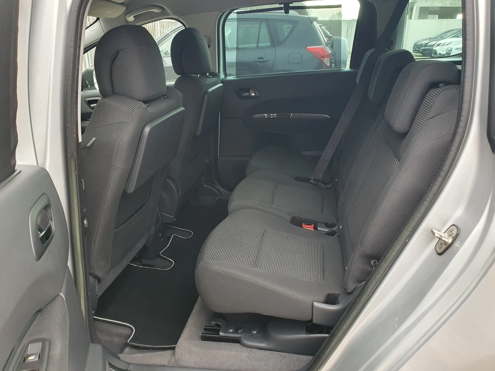 Peugeot 5008 1.6/112KS | Mobile.bg � ����������� 11
