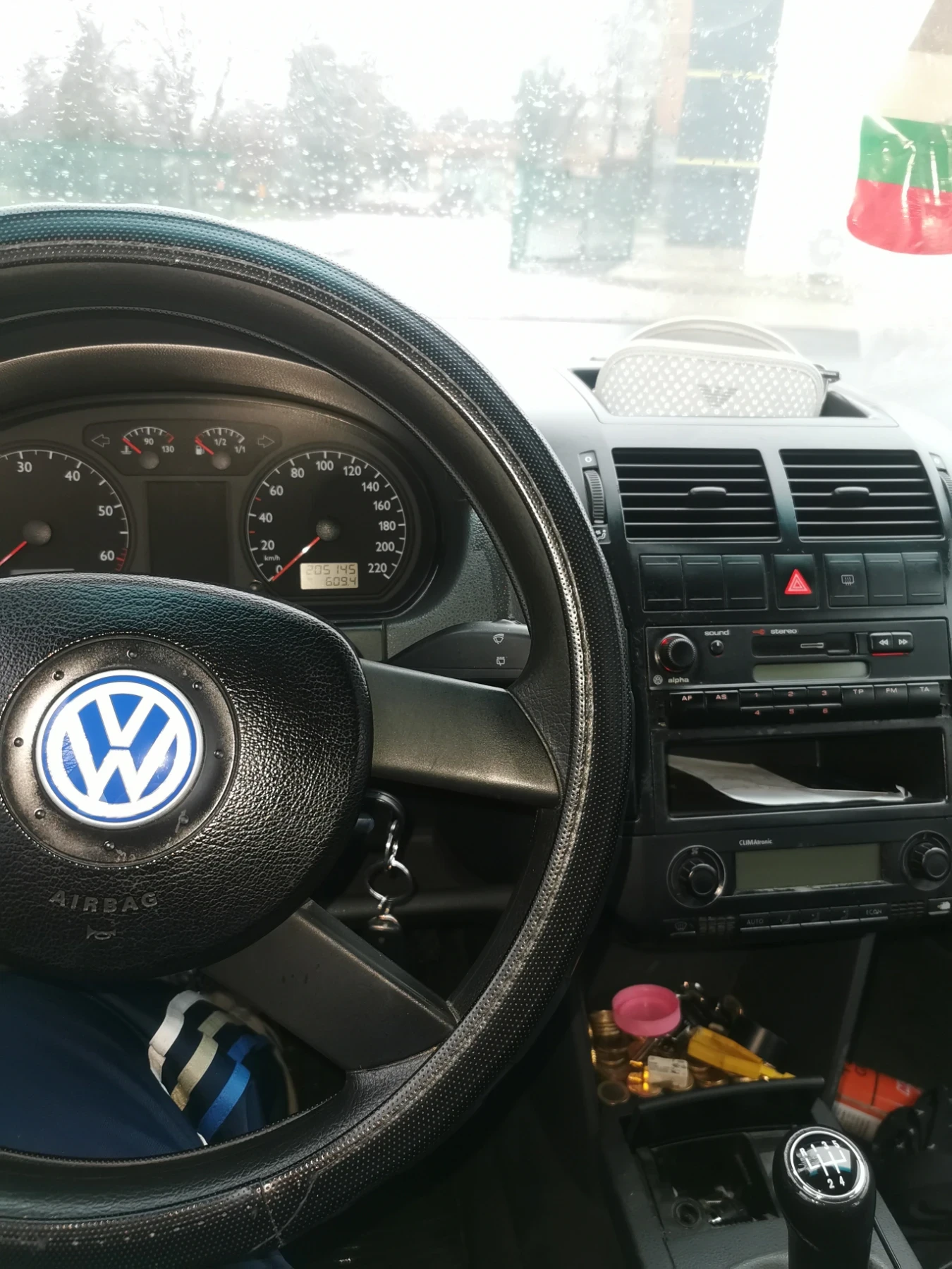VW Polo Хачбек 1, 4 бензин 4, 5 врати - изображение 8