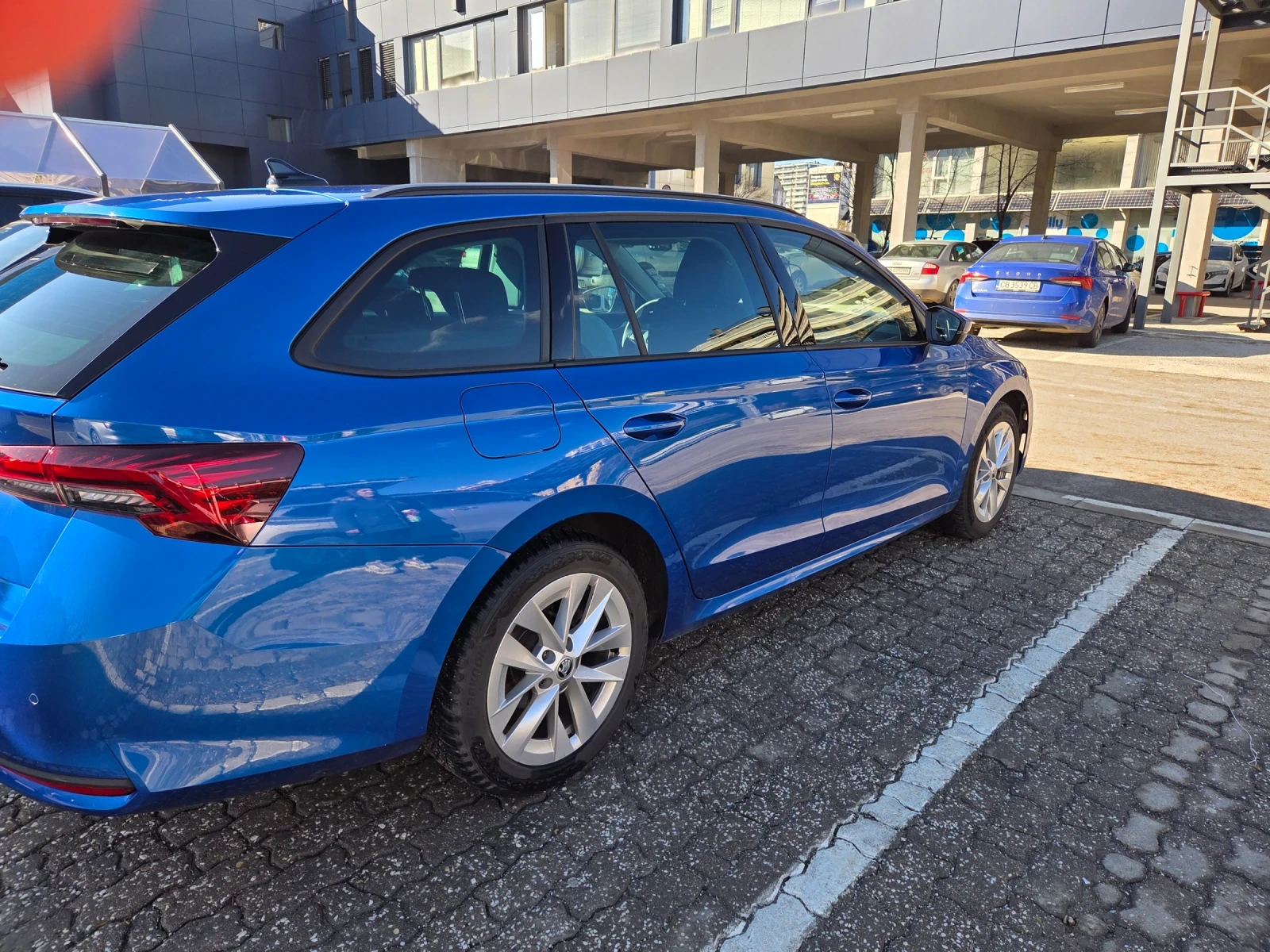 Skoda Octavia Combi FL 1.5 TSI mHev DSG Edition - изображение 6