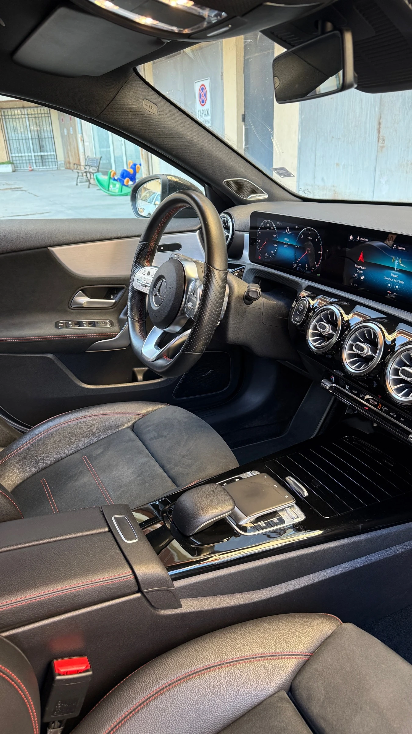 Mercedes-Benz A 180 AMG Line - изображение 7