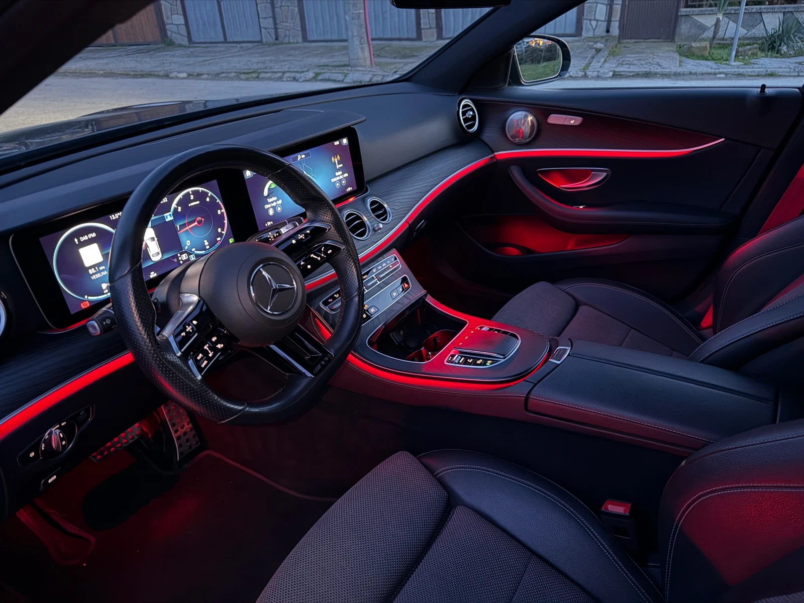 Mercedes-Benz E 220 CDI* AMG packet, снимка 14 - Автомобили и джипове - 53978709