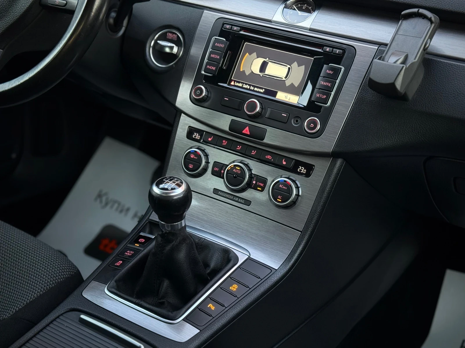 VW Passat 2.0TDI * NAVI* 170кс.* Climatronic* , снимка 13 - Автомобили и джипове - 53990299