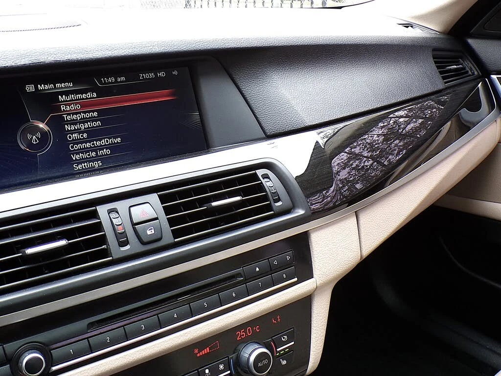 BMW 535 i * xDrive * DeepSea Blue * АвтоКредит* ЦЕНА ДО БГ, снимка 14 - Автомобили и джипове - 54152433