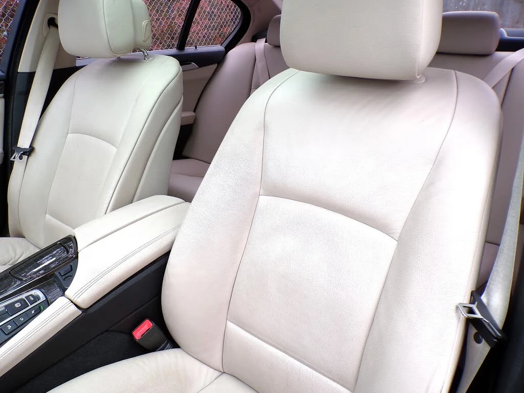 BMW 535 i * xDrive * DeepSea Blue * АвтоКредит* ЦЕНА ДО БГ, снимка 15 - Автомобили и джипове - 54152433