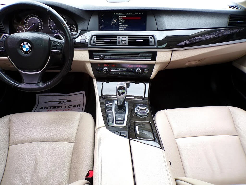 BMW 535 i * xDrive * DeepSea Blue * АвтоКредит* ЦЕНА ДО БГ, снимка 9 - Автомобили и джипове - 54152433