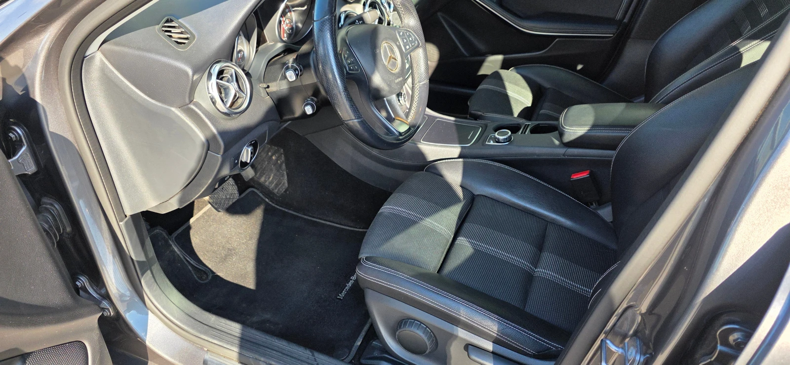 Mercedes-Benz GLA 180 Style / Urban, снимка 14 - Автомобили и джипове - 54176117