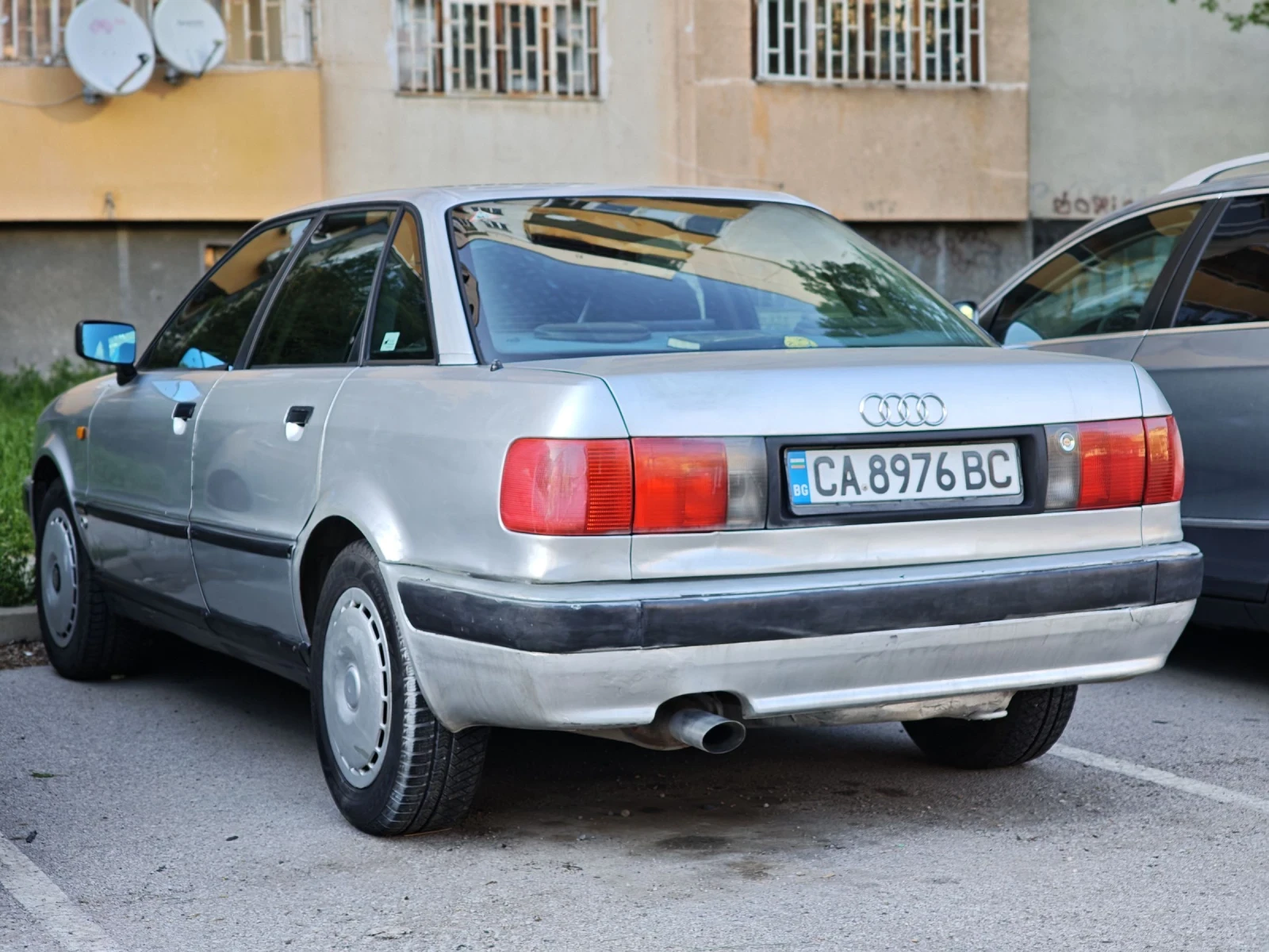 Audi 80 1, 6 Газ, снимка 3 - Автомобили и джипове - 54323208