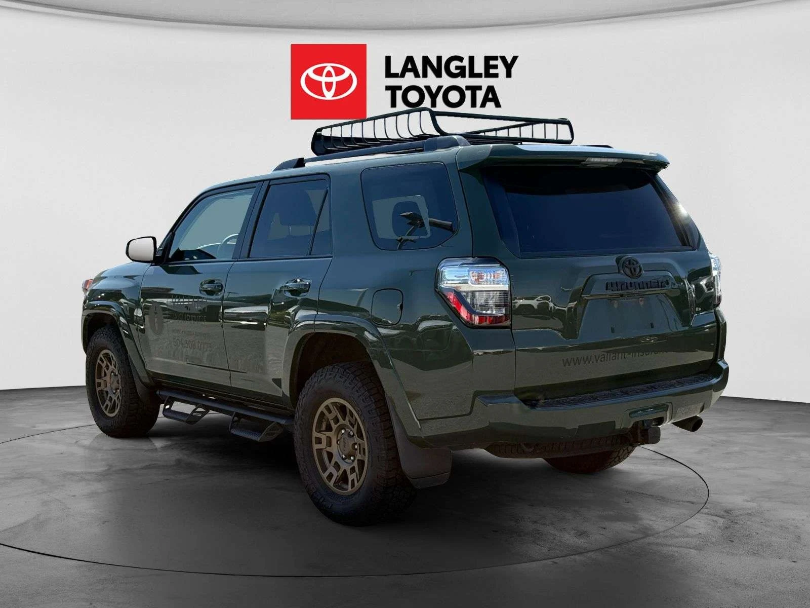 Toyota 4runner RAIL; ROOF BASKET, SAFETY SENSE, SUNROOF, HEATED, снимка 2 - Автомобили и джипове - 54640334