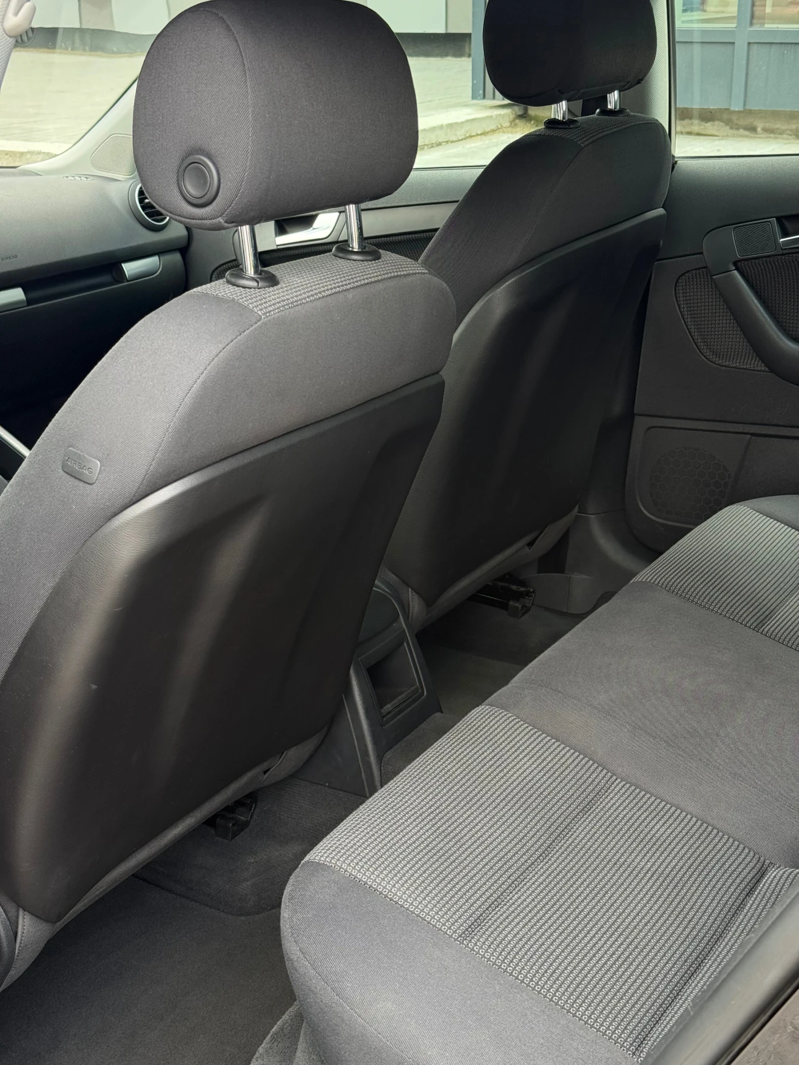 Audi A3 1.9 TDI 2007 * Уникално състояние* , снимка 9 - Автомобили и джипове - 54682140