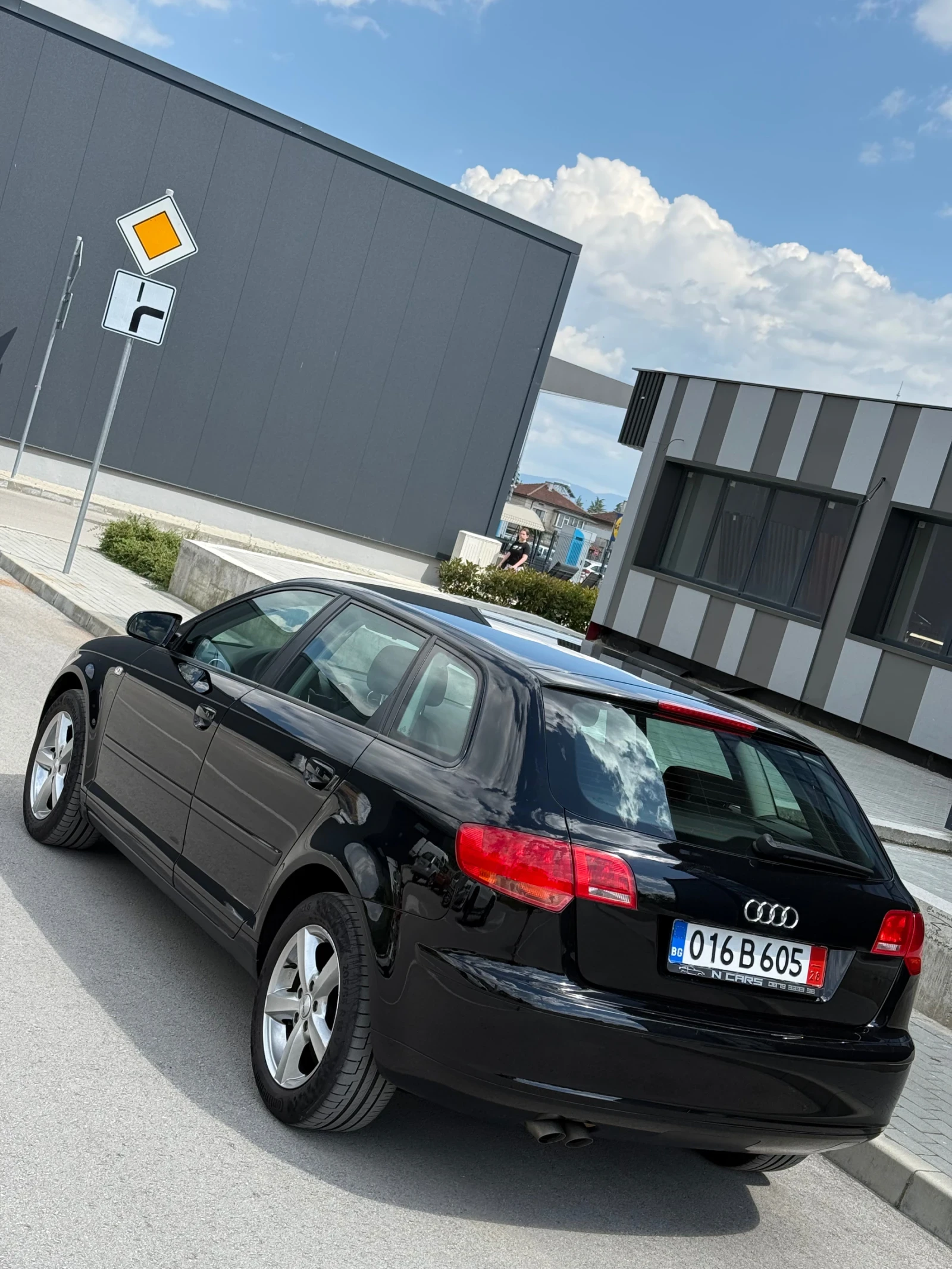 Audi A3 1.9 TDI 2007 * Уникално състояние* , снимка 4 - Автомобили и джипове - 54682140